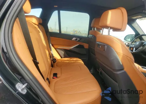 2025 BMW X5 xDrive40I z USA, uszkodzony, nr VIN 5UX23EU08S9Z50465